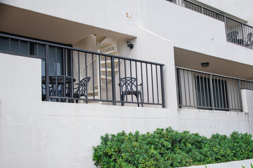 Cracks, Rust in stucco replaced in 2017